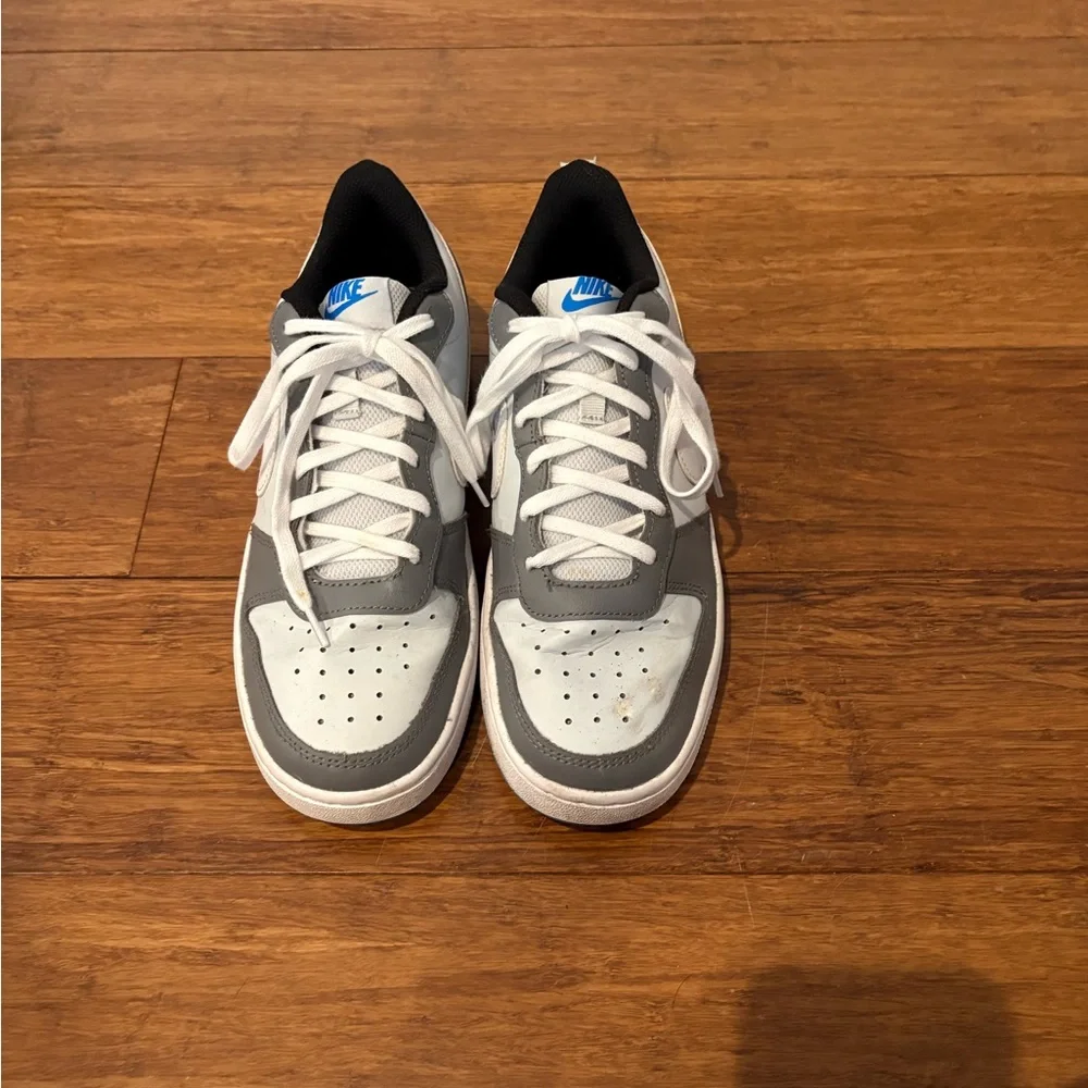 Men's Gray and White Low-Top Athletic Sneakers